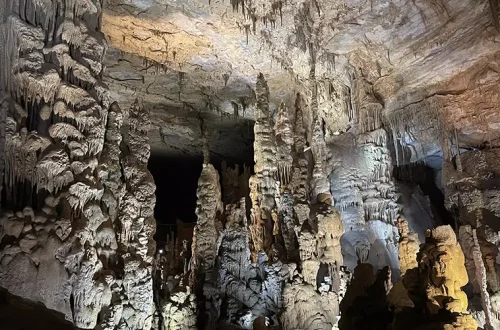 Cathedral Caverns State Park